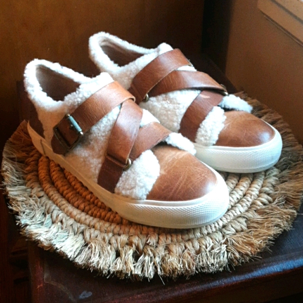 Frye fur and leather shoes with gold buckle